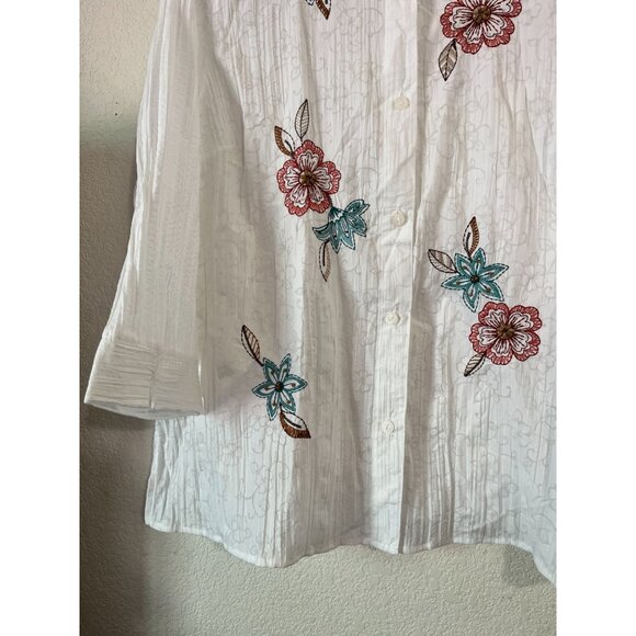 Alfred Dunner Womens Floral Embroidered White Button-Up Blouse Size 16 Casual - Picture 2 of 9